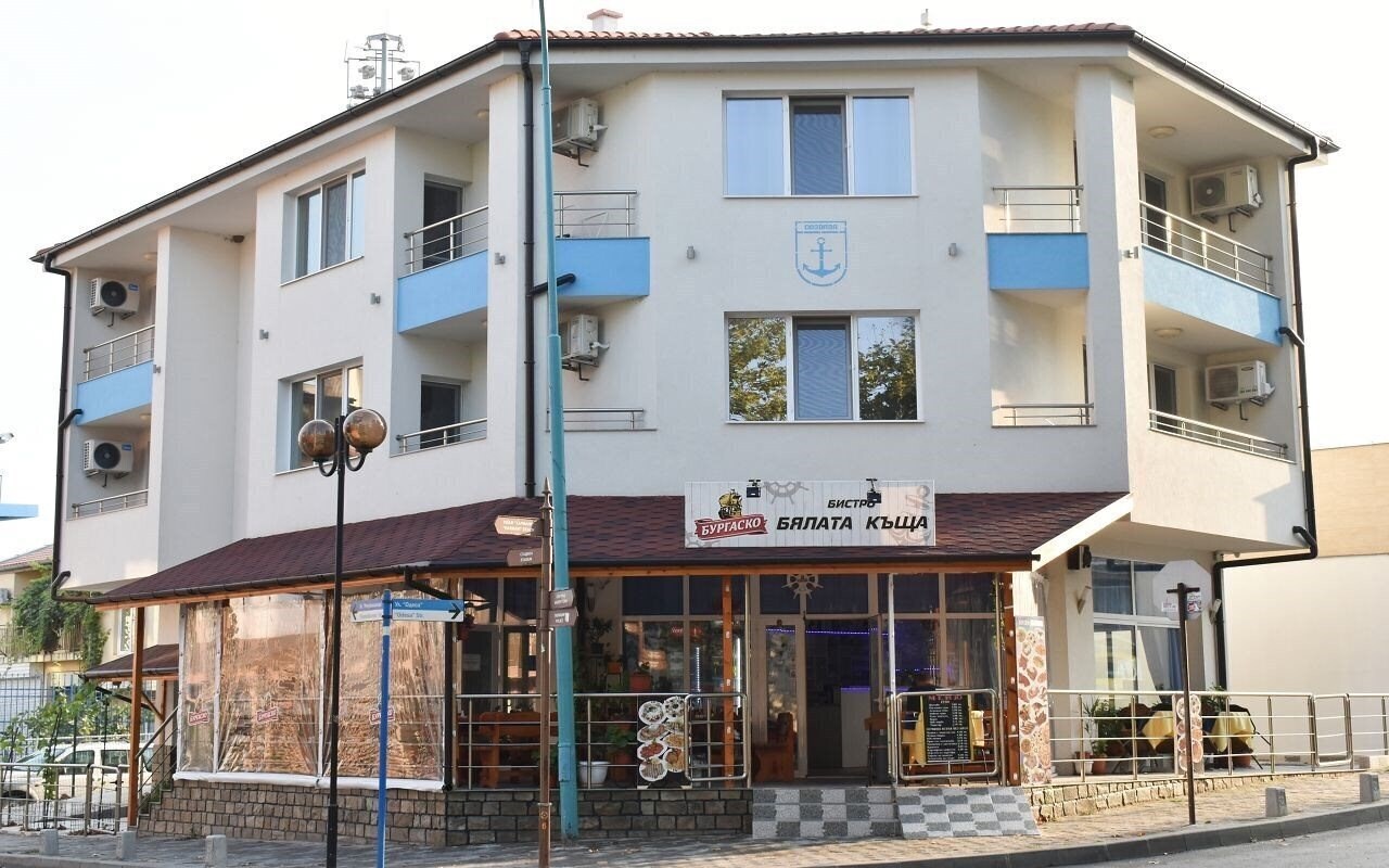 Отель White House (Sozopol) 1*